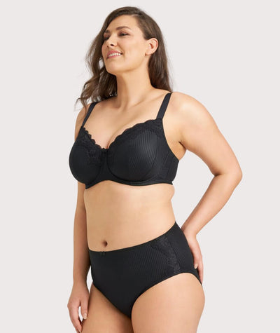 Ava & Audrey Jacqueline Minimiser Full Cup Underwire Bra - Black