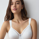 Triumph True Shape Sensation Minimiser Underwire Bra - White