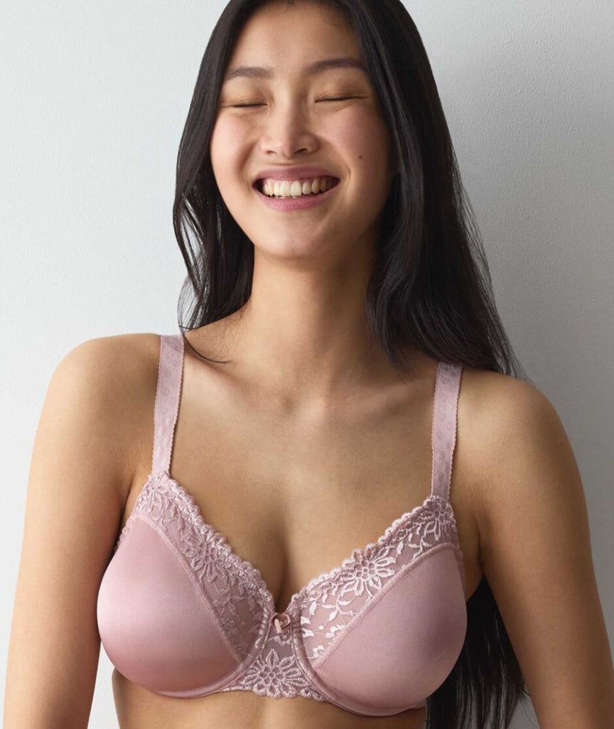 Triumph Ladyform Soft Minimizer Bra - Sophia 