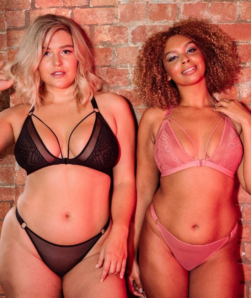 Curvy Kate Front and Centre Wirefree Bralette - Black Bras 